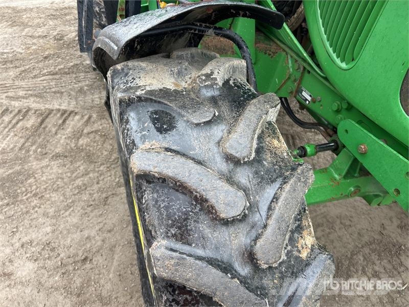 John Deere 6220 拖拉机/农用车