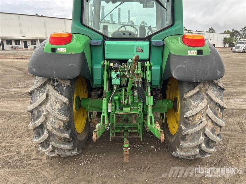 John Deere 6220 拖拉机/农用车