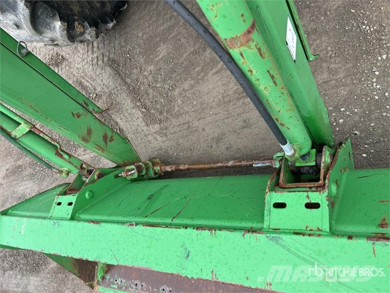 John Deere 6220 拖拉机/农用车