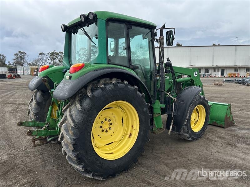 John Deere 6220 拖拉机/农用车