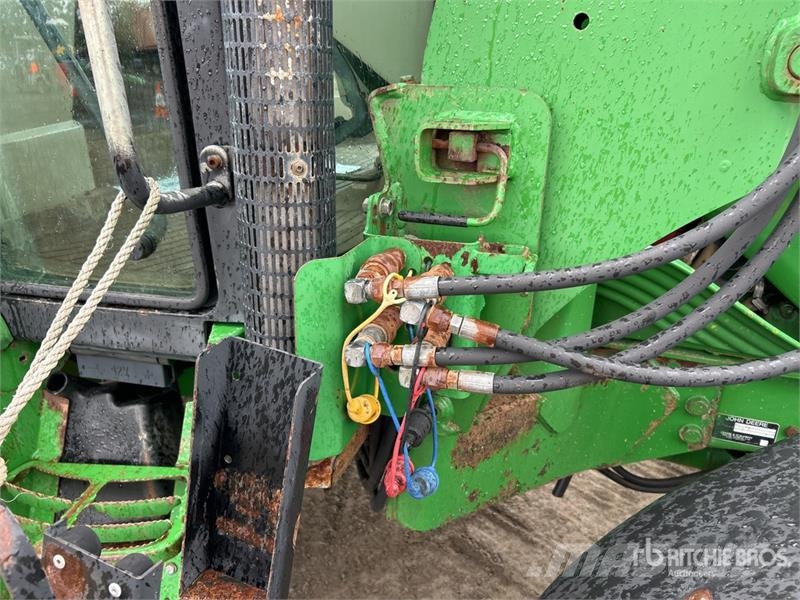John Deere 6220 拖拉机/农用车