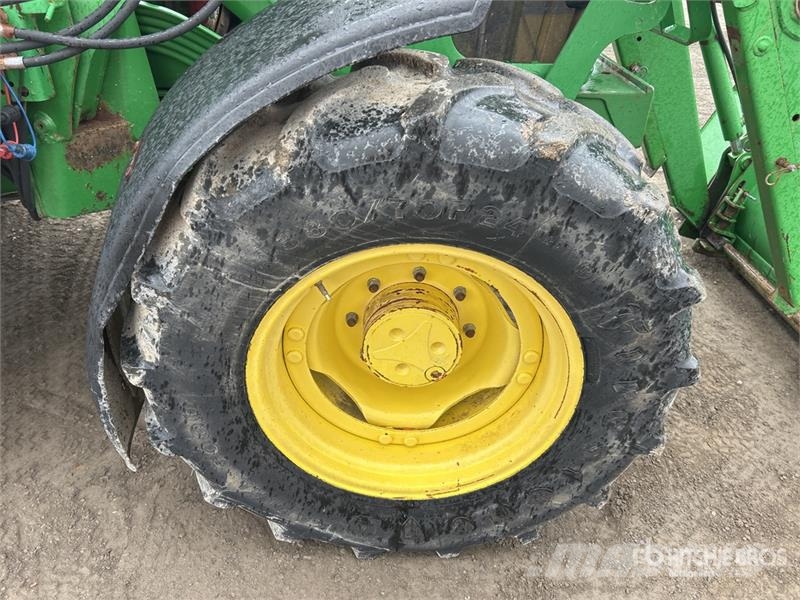 John Deere 6220 拖拉机/农用车