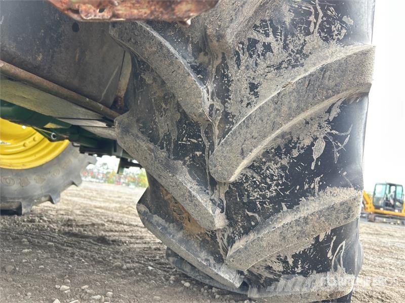 John Deere 6220 拖拉机/农用车