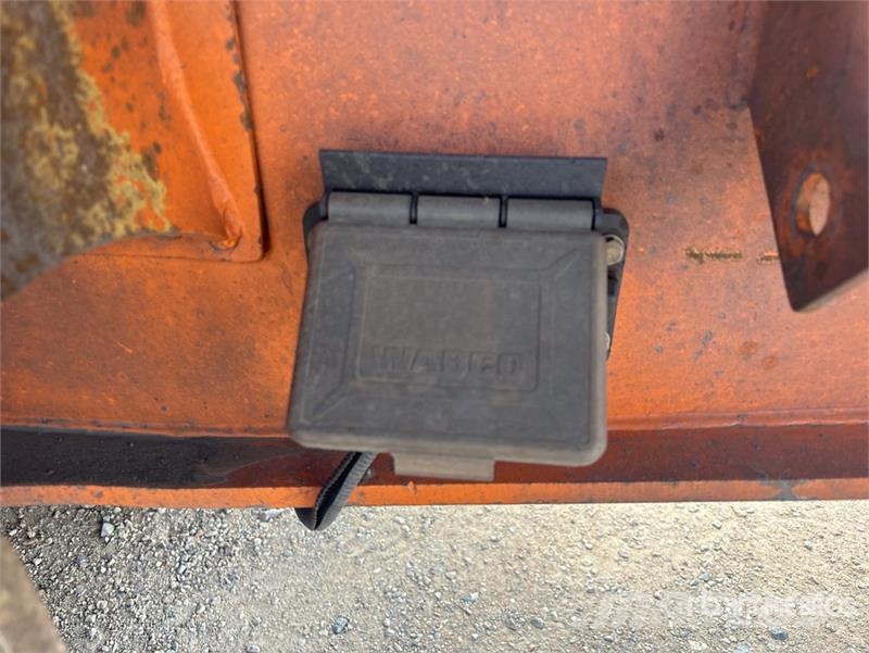  John Shephard 9.5 m Tri/A Side Dump Trailer مقطورات قلابة