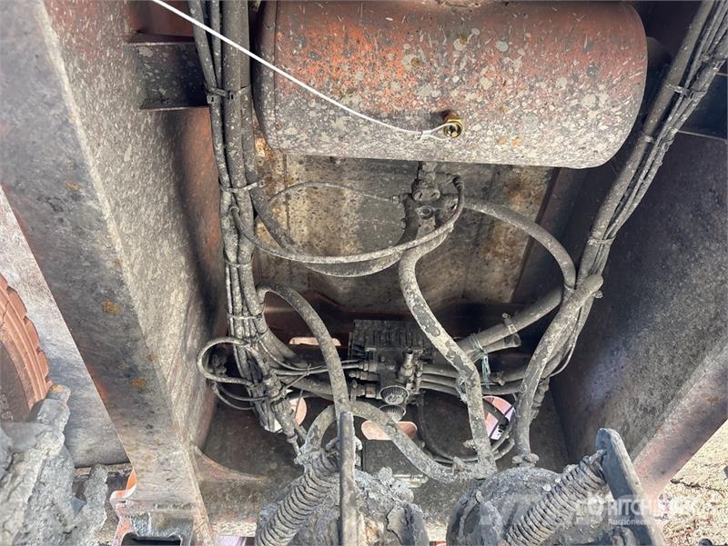  John Shephard 9.5 m Tri/A Side Dump Trailer مقطورات قلابة