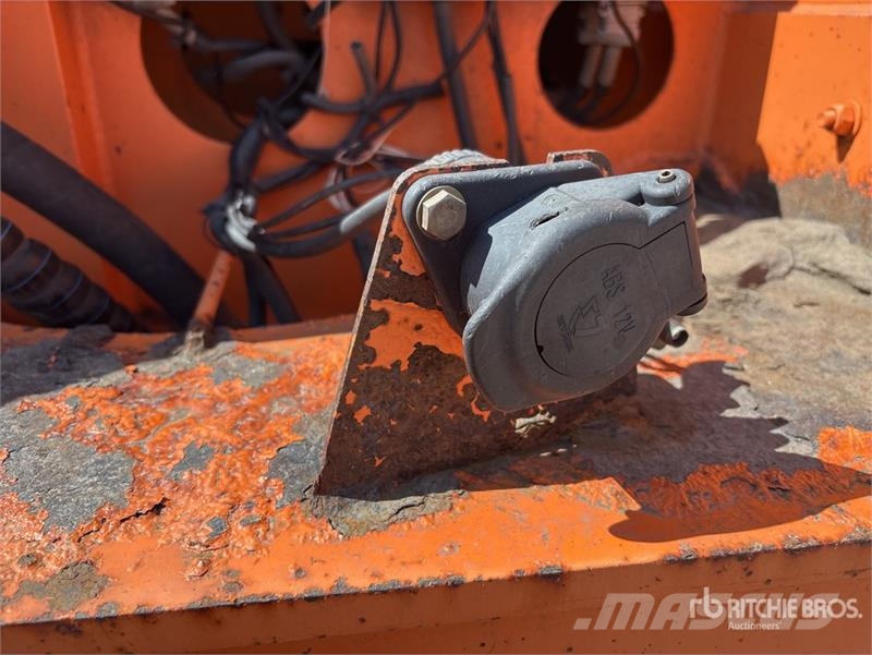  John Shephard 9.5 m Tri/A Side Dump Trailer مقطورات قلابة