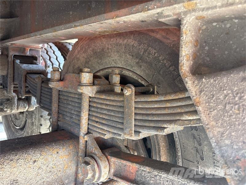  John Shephard 9.5 m Tri/A Side Dump Trailer مقطورات قلابة