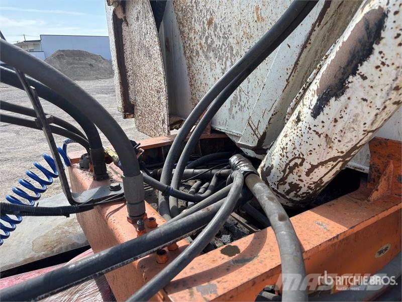  John Shephard 9.5 m Tri/A Side Dump Trailer مقطورات قلابة