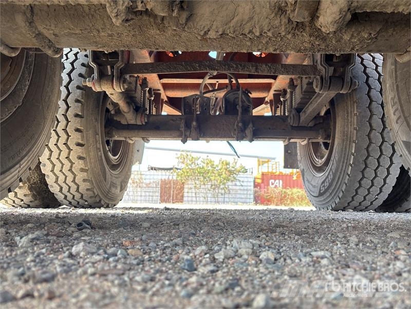  John Shephard 9.5 m Tri/A Side Dump Trailer مقطورات قلابة
