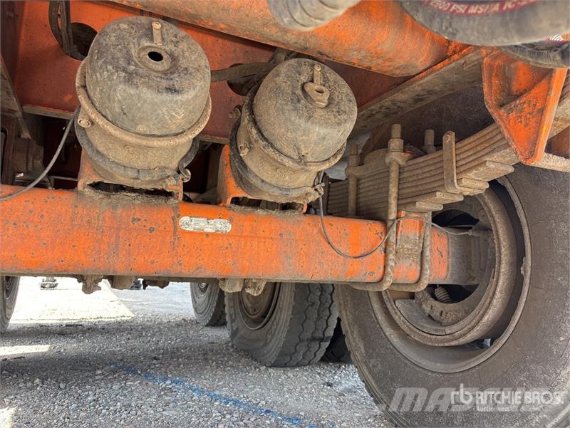  John Shephard 9.5 m Tri/A Side Dump Trailer مقطورات قلابة