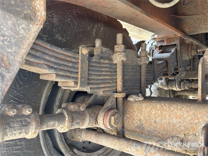  John Shephard 9.5 m Tri/A Side Dump Trailer مقطورات قلابة