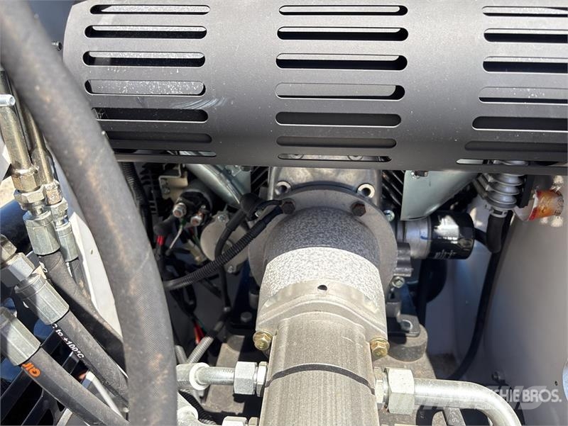 JQ Power JQ400 Lietoti riteņu kompaktiekrāvēji