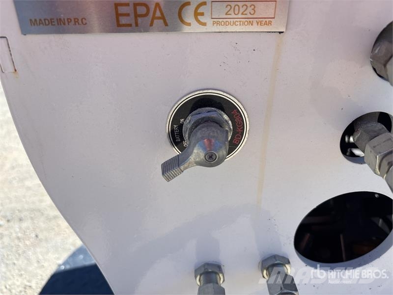 JQ Power JQ400 Lietoti riteņu kompaktiekrāvēji