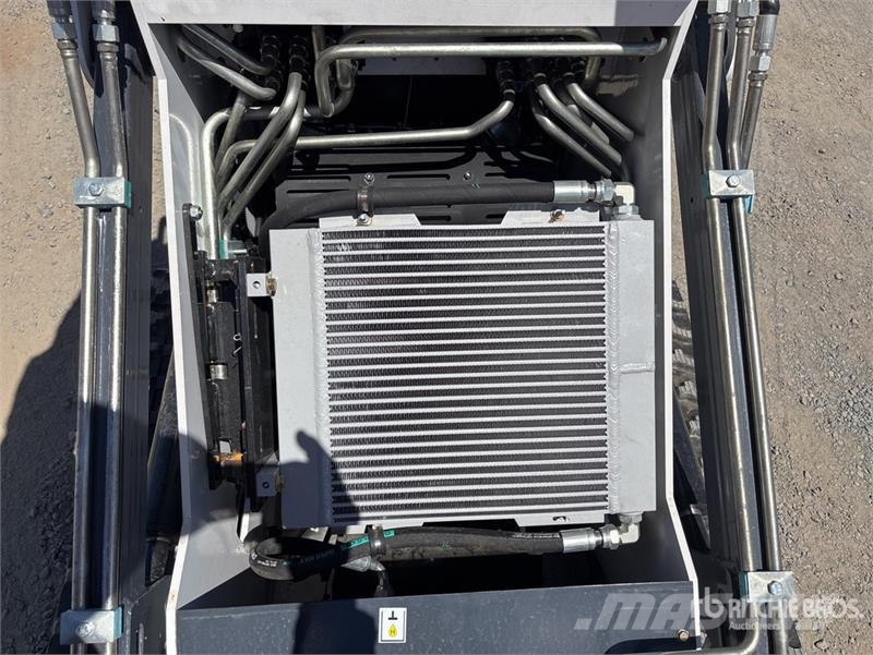 JQ Power JQ400 Lietoti riteņu kompaktiekrāvēji