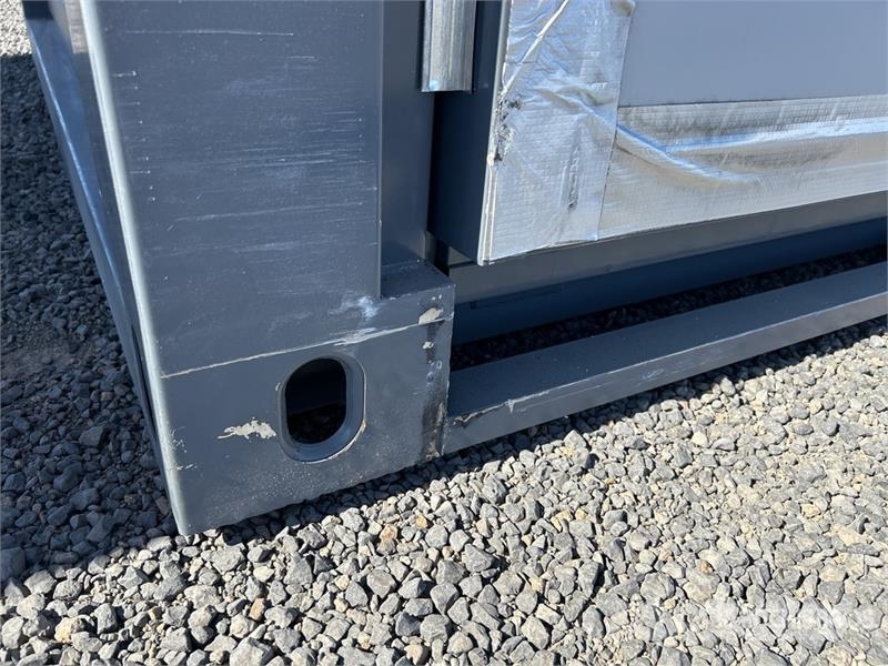 JQ SHELTER 2120 5.9 m x 6.2 m Portable Expandable Steel frame buildings