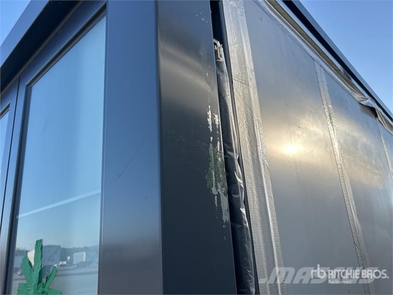 JQ SHELTER 2120 5.9 m x 6.2 m Portable Expandable Altri rimorchi