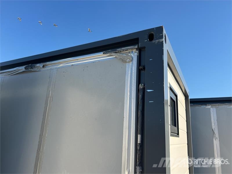 JQ SHELTER 2120 5.9 m x 6.2 m Portable Expandable Altri rimorchi