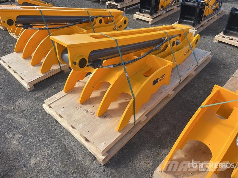 JW 08T 800 mm Hydraulic Excavator Thumb - Fits 20- Buckets