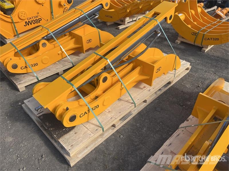  JW 08T 800 mm Hydraulic Excavator Thumb - Fits 20- Buckets