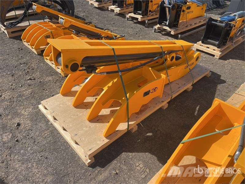 JW 08T 810 mm Hydraulic Excavator Thumb - Fits 20- Buckets