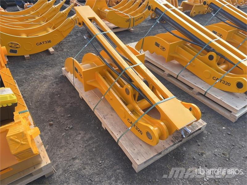  JW 08T 810 mm Hydraulic Excavator Thumb - Fits 20- Buckets