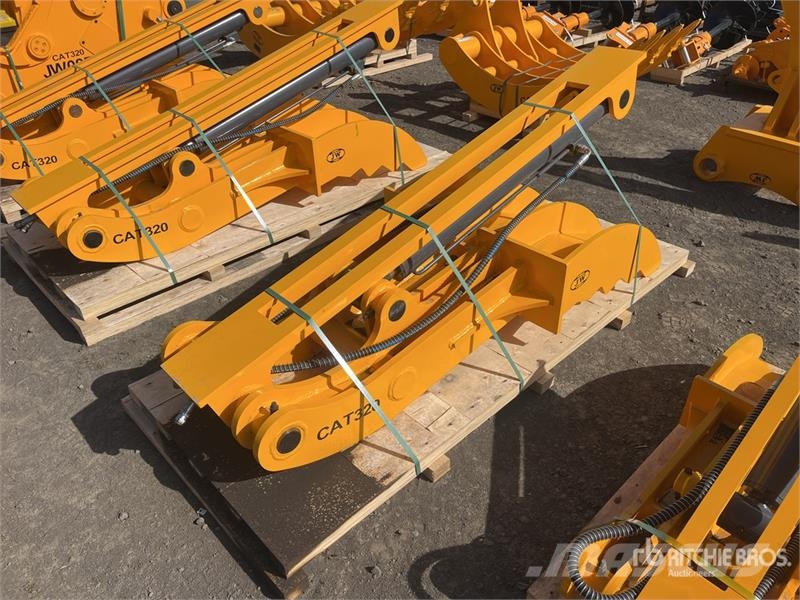 JW 08T 810 mm Hydraulic Excavator Thumb - Fits 20- Buckets