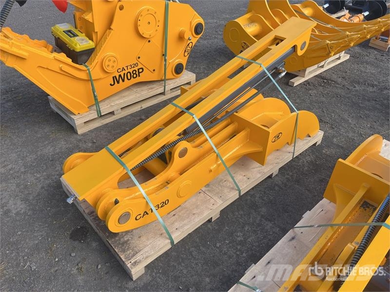  JW 08T 810 mm Hydraulic Excavator Thumb - Fits 20- Buckets