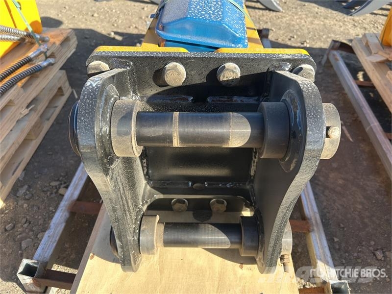 JW 680 Hydraulic Breaker - Fits 4-7 ton excavator مطارق / كسارات