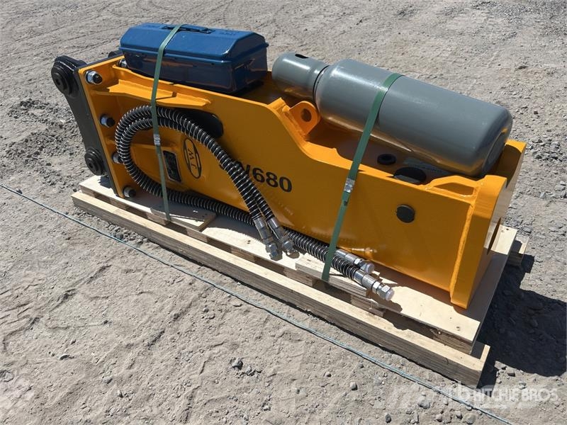 JW 680s Q/C Hydraulic Breaker - Fits 5 - 7 Ton (Un Marteau hydraulique