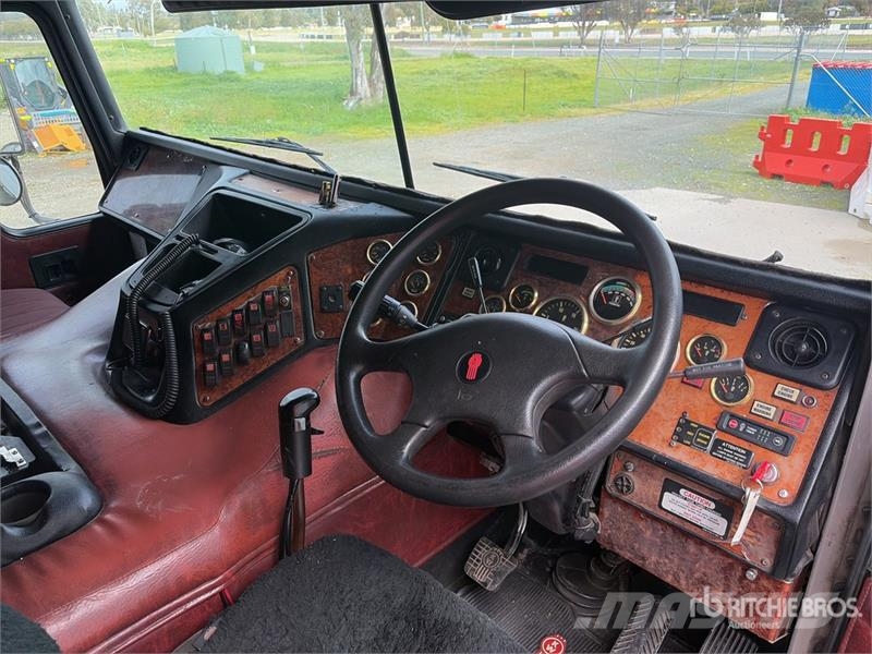 Kenworth K104 Camiones tractor