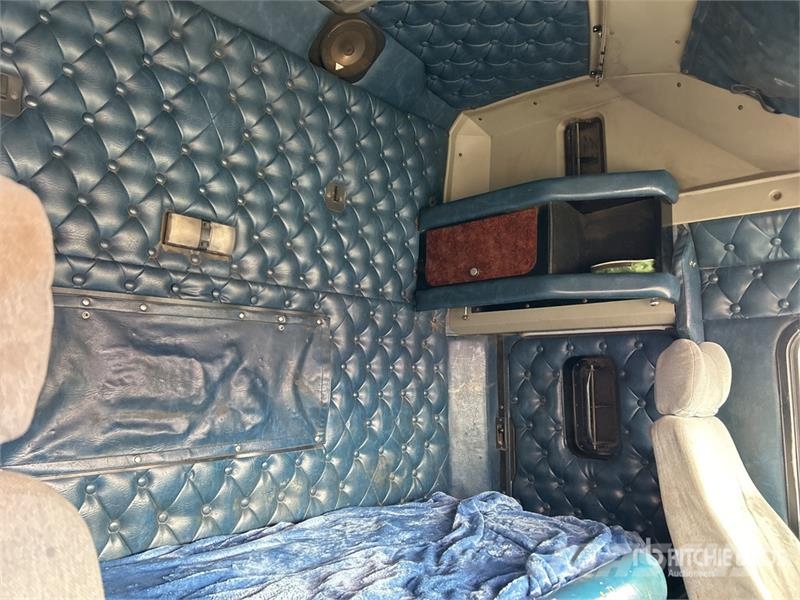 Kenworth K104 6x4 Sleeper Equipment Transport Truck Other trucks