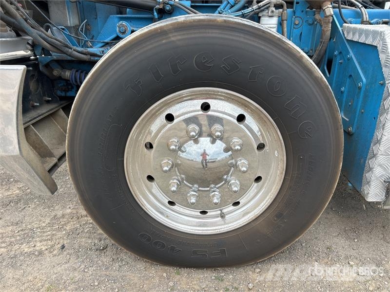 Kenworth K104 6x4 Sleeper Equipment Transport Truck Other trucks