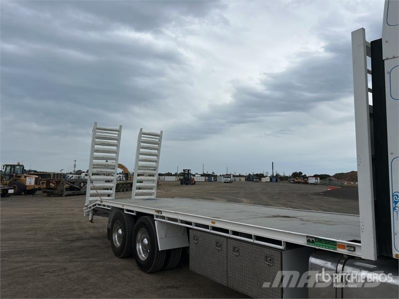 Kenworth K104 6x4 Sleeper Equipment Transport Truck Other trucks