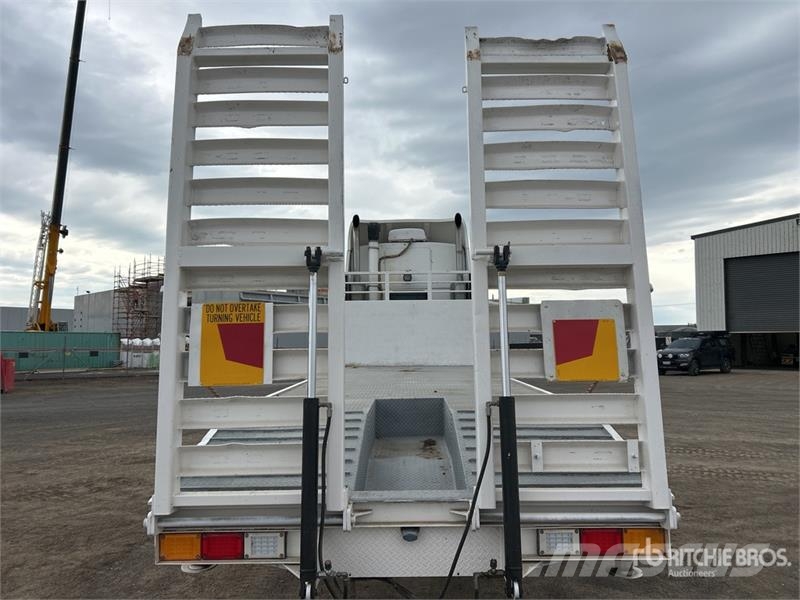 Kenworth K104 6x4 Sleeper Equipment Transport Truck Other trucks