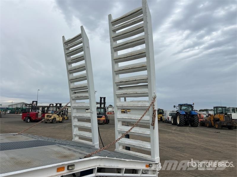 Kenworth K104 6x4 Sleeper Equipment Transport Truck Other trucks