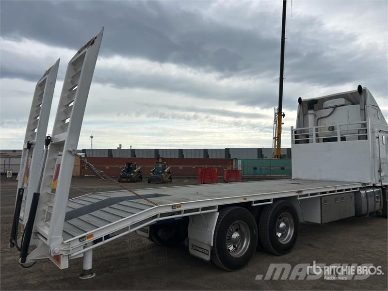 Kenworth K104 6x4 Sleeper Equipment Transport Truck Other trucks