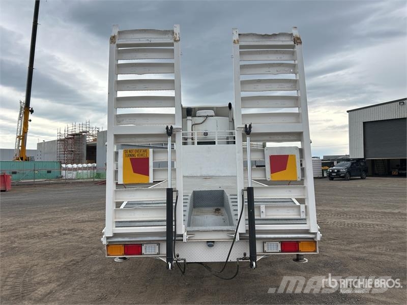 Kenworth K104 6x4 Sleeper Equipment Transport Truck Other trucks