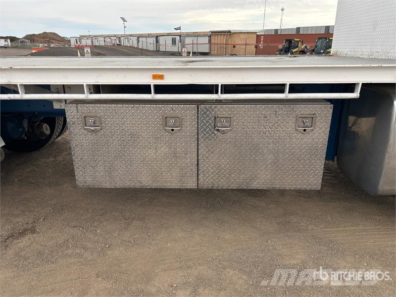Kenworth K104 6x4 Sleeper Equipment Transport Truck Other trucks