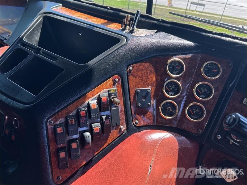 Kenworth K104 Aerodyne 6x4 T/A Sleeper Truck Tractor Trekkvogner