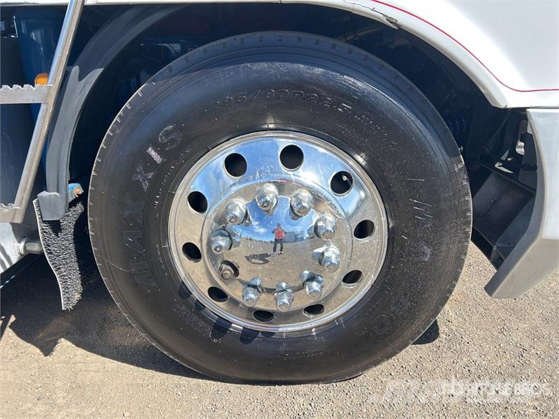 Kenworth K104 Aerodyne 6x4 T/A Sleeper Truck Tractor Trekkvogner