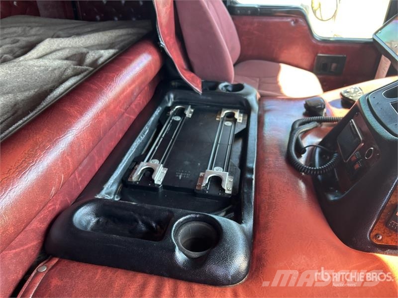 Kenworth K104 Aerodyne 6x4 T/A Sleeper Truck Tractor Trekkvogner