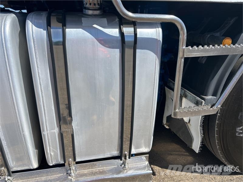 Kenworth K104 Aerodyne 6x4 T/A Sleeper Truck Tractor Trekkvogner