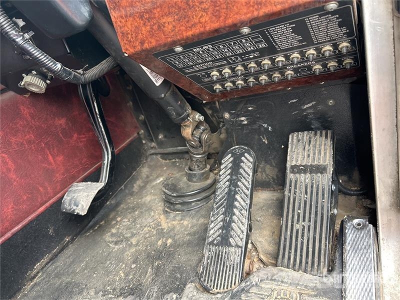 Kenworth K104B Aerodyne 6x4 T/A Sleeper Truck Tractor Prime Movers