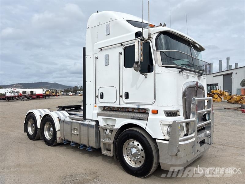 Kenworth K200 Autotractoare