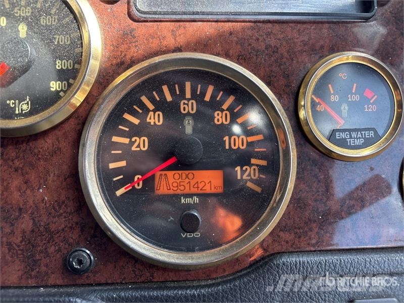 Kenworth K200 Autotractoare