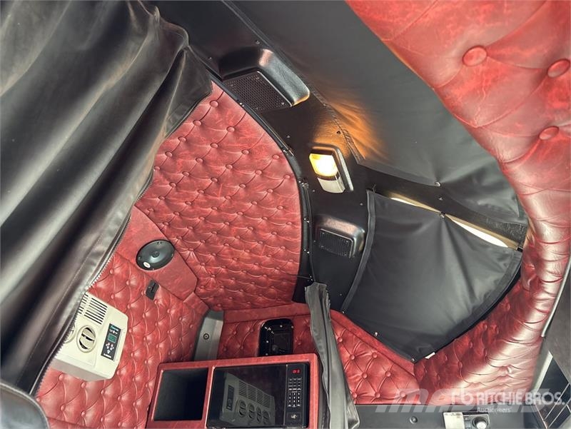 Kenworth K200 Autotractoare