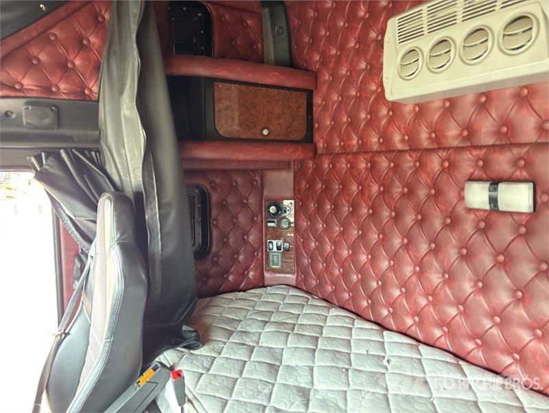 Kenworth K200 Autotractoare
