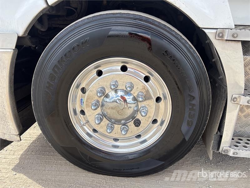 Kenworth K200 Autotractoare