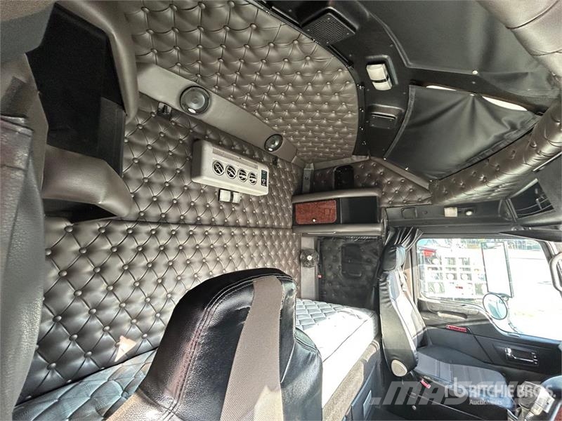 Kenworth K200 Aerodyne 6x4 T/A Sleeper Truck Tractor Dragbilar