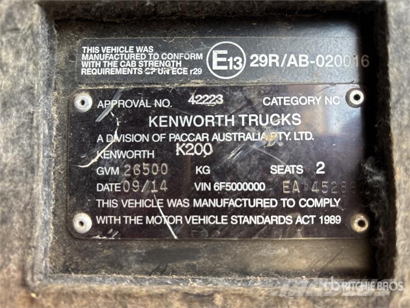 Kenworth K200 Aerodyne 6x4 T/A Sleeper Truck Tractor Sattelzugmaschinen